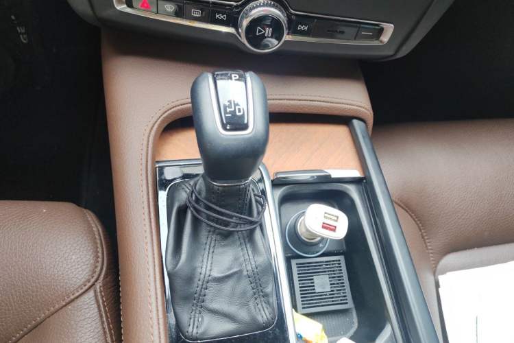 Used Volvo S90 2020 T5 Zhiyi Luxury Edition Gear Lever