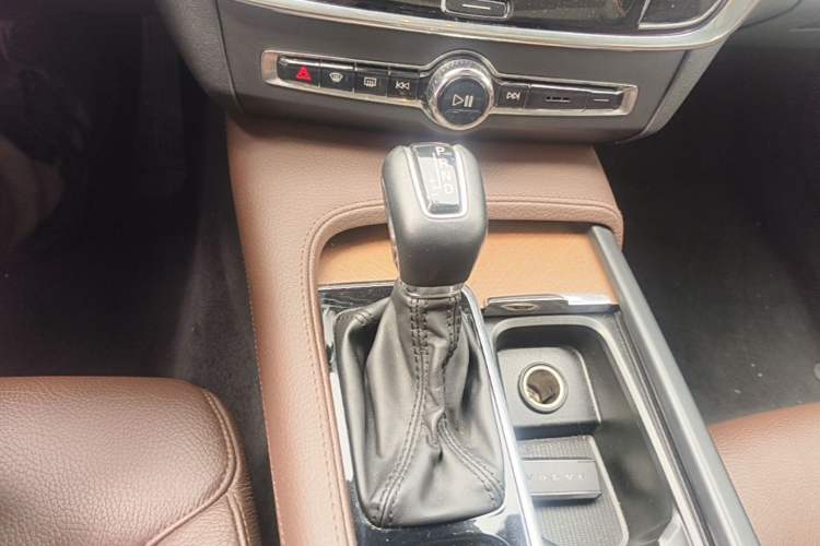 Used Volvo S90 2020 Facelifted T5 Zhiyi Luxury Edition Gear Lever