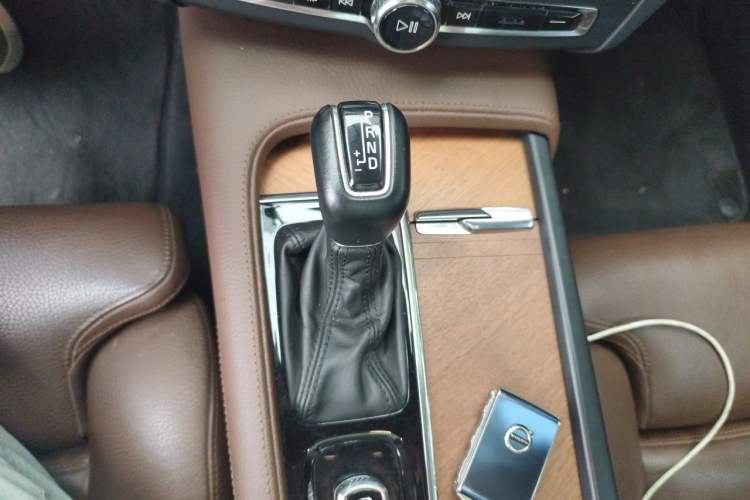 Used Volvo S90 2020 T5 Zhiyuan Luxury Edition Gear Lever