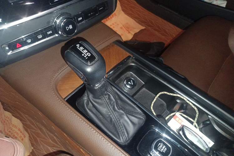 Used Volvo S90 2020 Facelifted T5 Zhiyi Luxury Edition Gear Lever