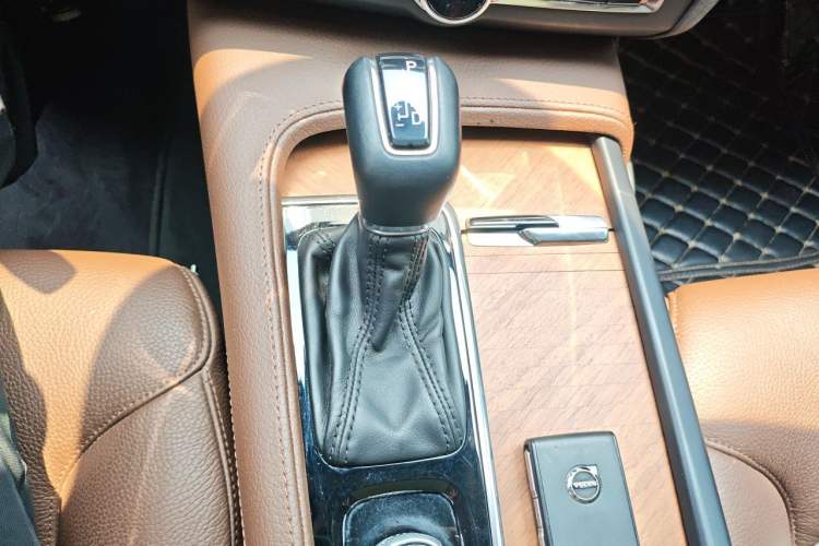 Used Volvo S90 2020 Facelifted T5 Zhiyi Luxury Edition Gear Lever