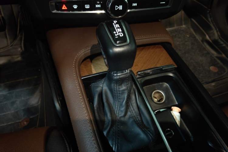 Used Volvo S90 2020 T5 Zhiyi Luxury Edition Gear Lever