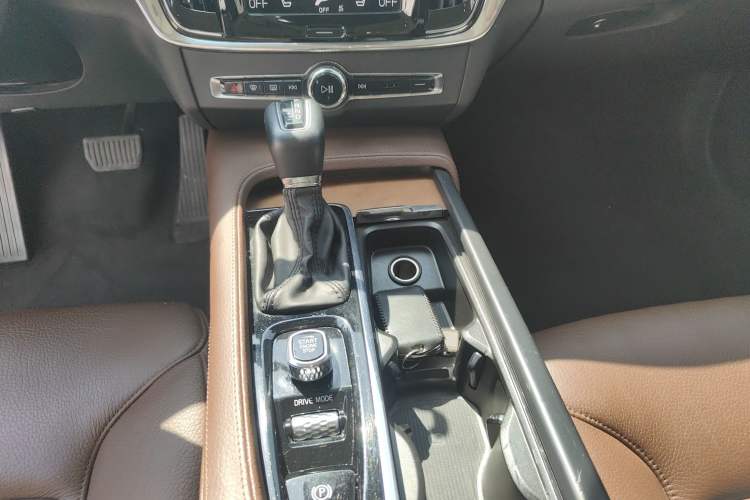 Used Volvo S90 2020 Facelifted T5 Zhiyi Luxury Edition Gear Lever