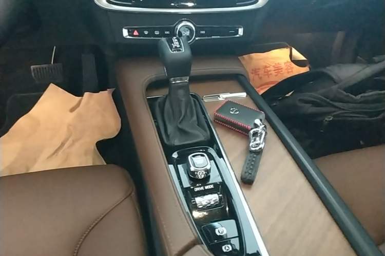 Used Volvo S90 2020 T5 Zhiyi Luxury Edition Gear Lever
