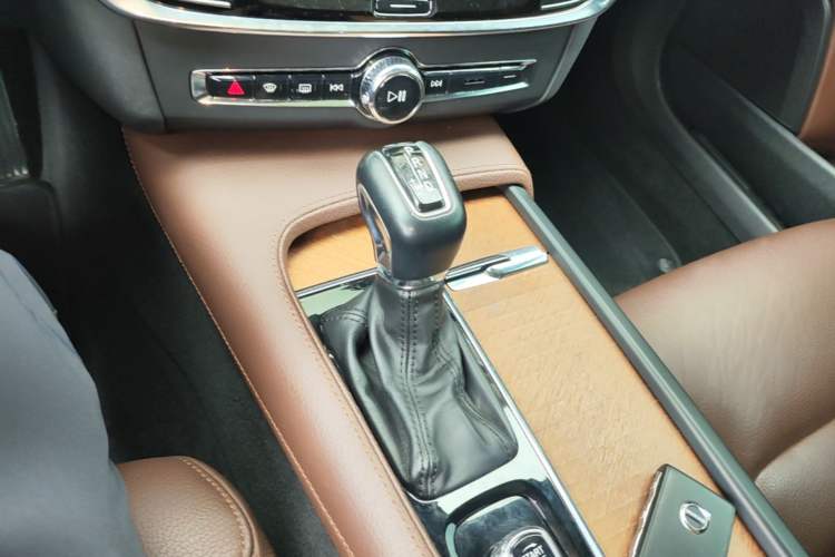 Used Volvo S90 2020 T5 Zhiyi Luxury Edition Gear Lever