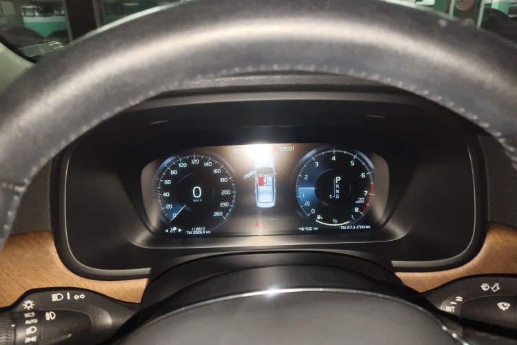 Used Volvo S90 2020 T5 Zhiyi Luxury Edition Instrument Cluster