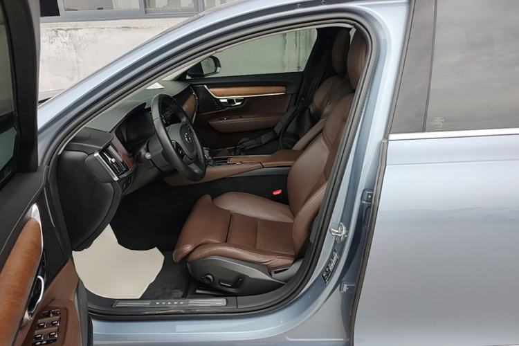Used Volvo S90 2020 Facelift T5 Smart & Luxurious Edition Left Front Seat