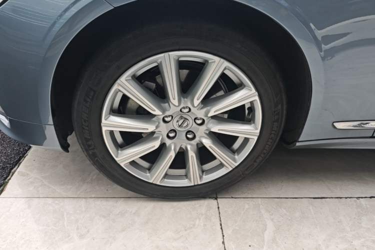 Used Volvo S90 2020 T5 Zhiyi Luxury Edition Left Front Wheel Hub