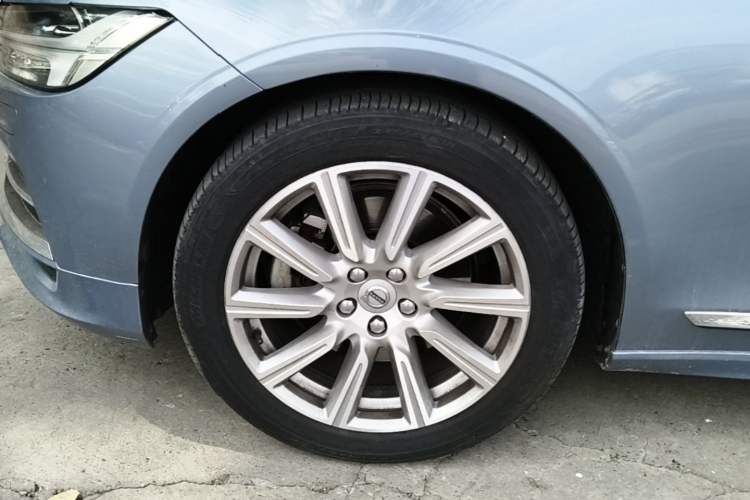 Used Volvo S90 2020 T5 Zhiyuan Luxury Edition Left Front Wheel Hub