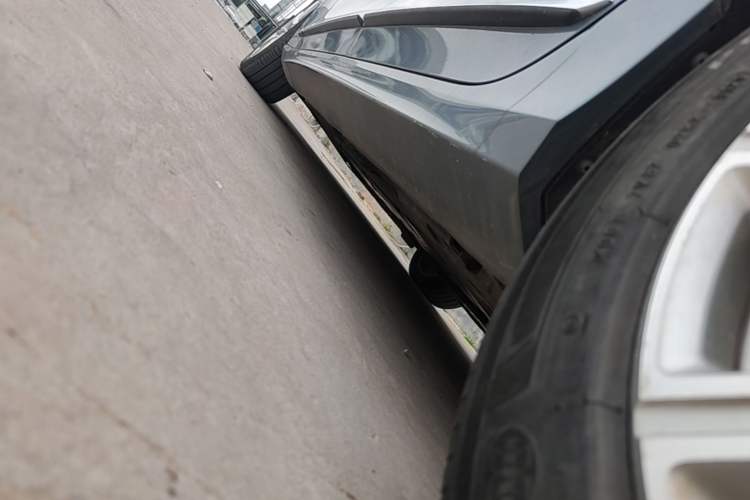 Used Volvo S90 2020 Facelift T5 Smart & Luxurious Edition Left Side Sill