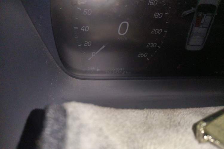 Used Volvo S90 2020 T5 Zhiyi Luxury Edition Odometer Close Up