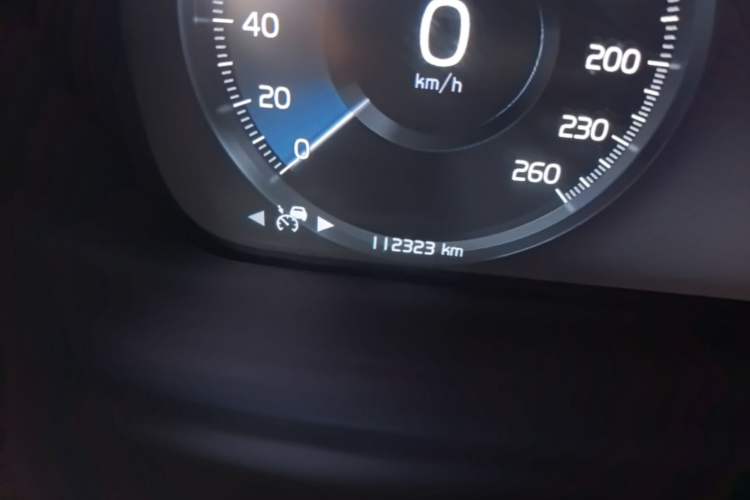 Used Volvo S90 2020 T5 Zhiyi Luxury Edition Odometer Close Up