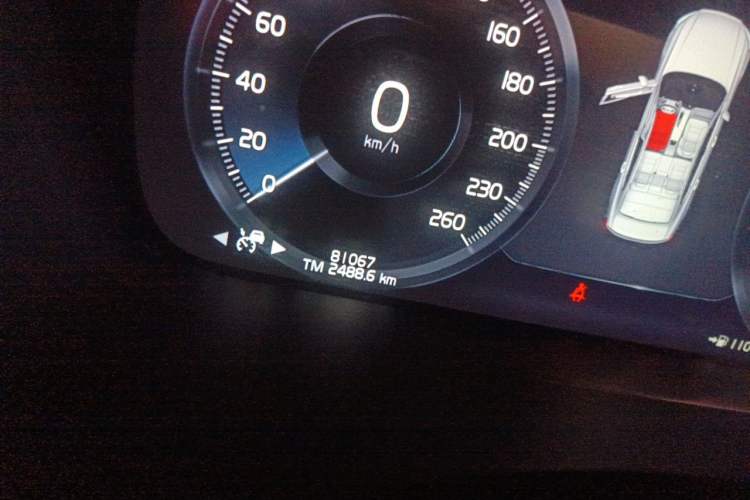 Used Volvo S90 2020 T5 Zhiyi Luxury Edition Odometer Close Up