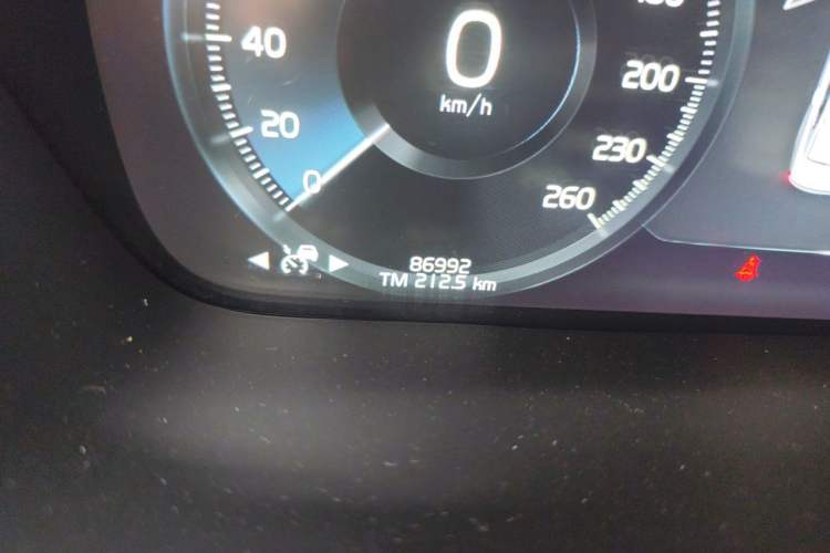 Used Volvo S90 2020 T5 Zhiyuan Luxury Edition Odometer Close Up