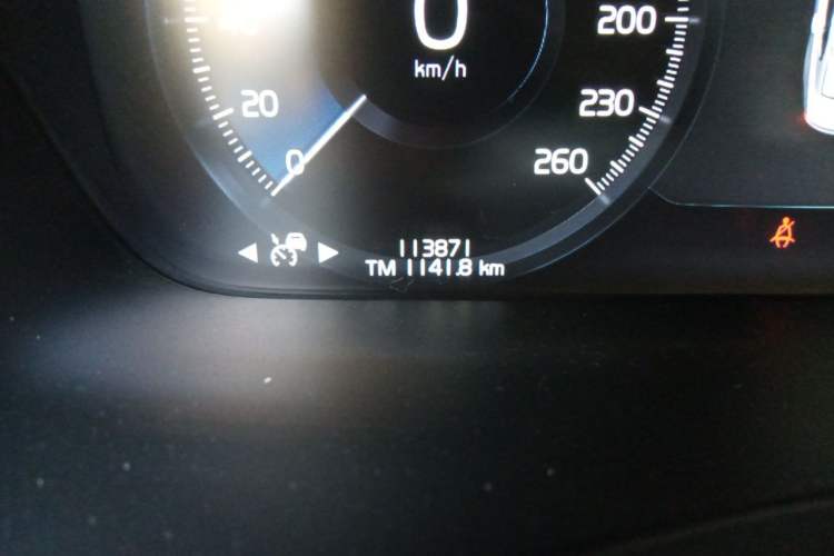 Used Volvo S90 2020 T5 Zhiyi Luxury Edition Odometer Close Up