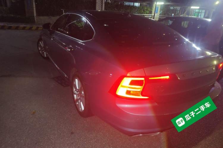 Used Volvo S90 2020 T5 Zhiyi Luxury Edition Rear Left 45 Deg