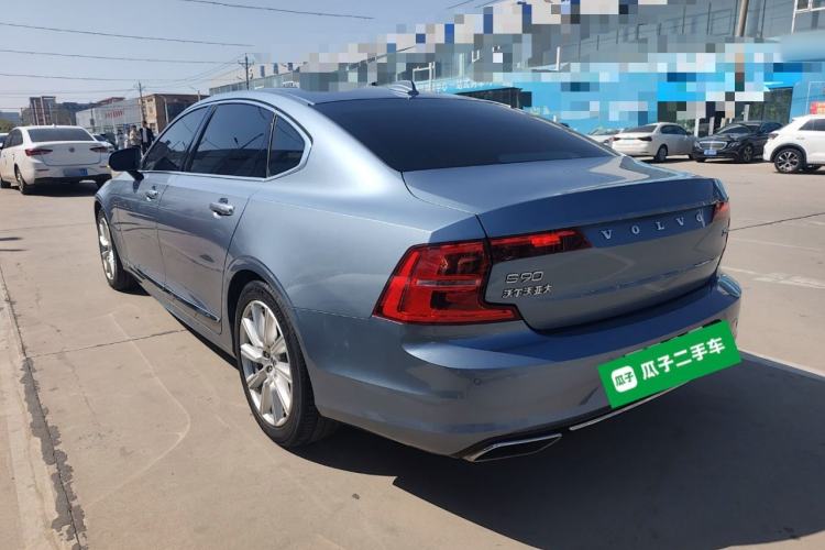Used Volvo S90 2020 Facelift T5 Smart & Luxurious Edition Rear Left 45 Deg
