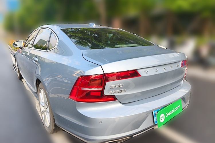 Used Volvo S90 2020 T4 SmartDrive Luxury Edition Rear Left 45 Deg