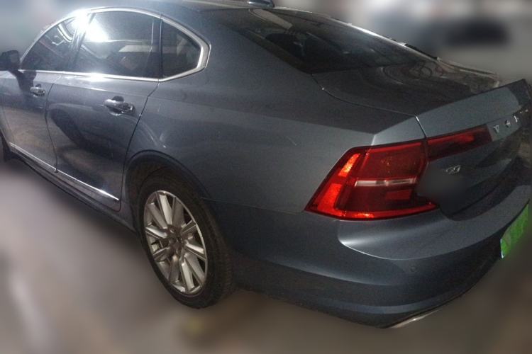 Used Volvo S90 2020 Facelifted T5 Zhiyi Luxury Edition Rear Left 45 Deg
