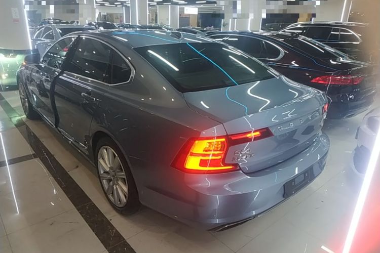 Used Volvo S90 2020 T5 Zhiya Luxury Edition Rear Left 45 Deg