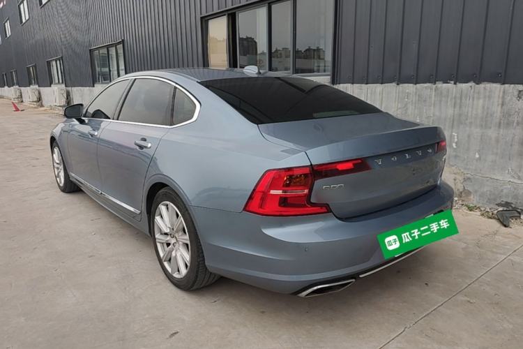 Used Volvo S90 2020 Facelift T5 Smart & Luxurious Edition Rear Left 45 Deg