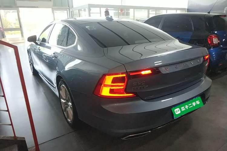 Used Volvo S90 2020 T5 Zhiyi Luxury Edition Rear Left 45 Deg