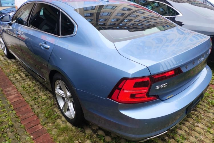 Used Volvo S90 2020 T5 Zhiyi Luxury Edition Rear Left 45 Deg
