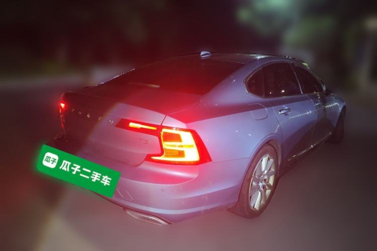 Used Volvo S90 2020 T5 Zhiyi Luxury Edition Rear Right 45 Deg