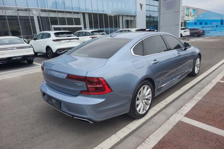Used Volvo S90 2020 T5 Zhiyi Luxury Edition Rear Right 45 Deg