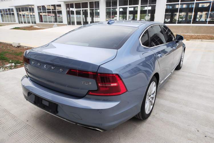Used Volvo S90 2020 T5 Zhiyi Luxury Edition Rear Right 45 Deg