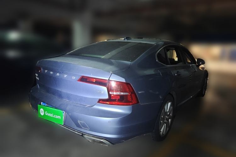 Used Volvo S90 2020 T5 Zhiyi Luxury Edition Rear Right 45 Deg