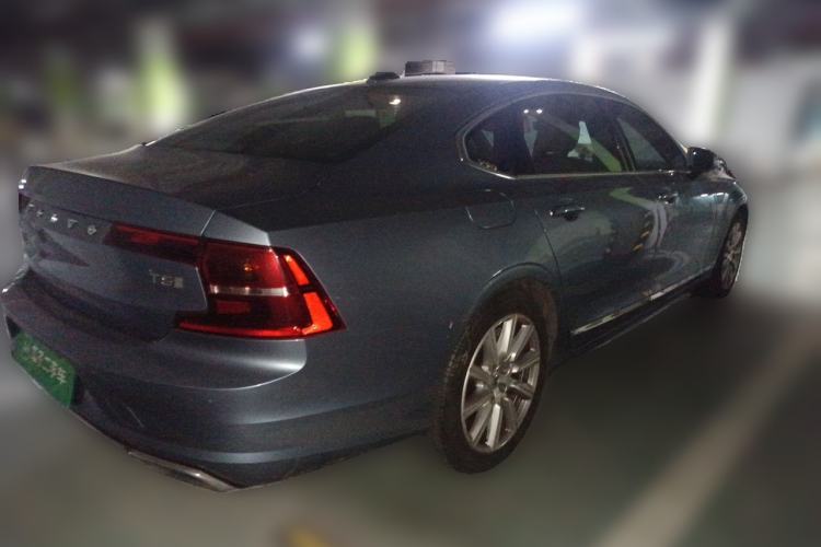 Used Volvo S90 2020 T5 Zhiyi Luxury Edition Rear Right 45 Deg