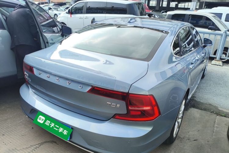 Used Volvo S90 2020 T5 Zhiyi Luxury Edition Rear Right 45 Deg