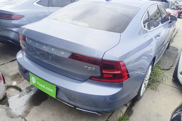 Used Volvo S90 2020 Facelifted T5 Zhiyi Luxury Edition Rear Right 45 Deg