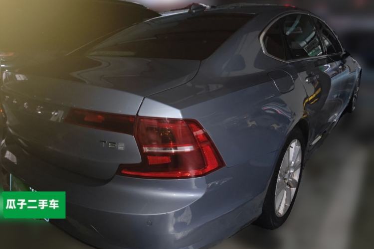 Used Volvo S90 2020 T5 Zhiyi Luxury Edition Rear Right 45 Deg