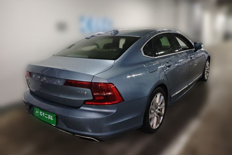 Used Volvo S90 2020 T5 Zhiyi Luxury Edition Rear Right 45 Deg
