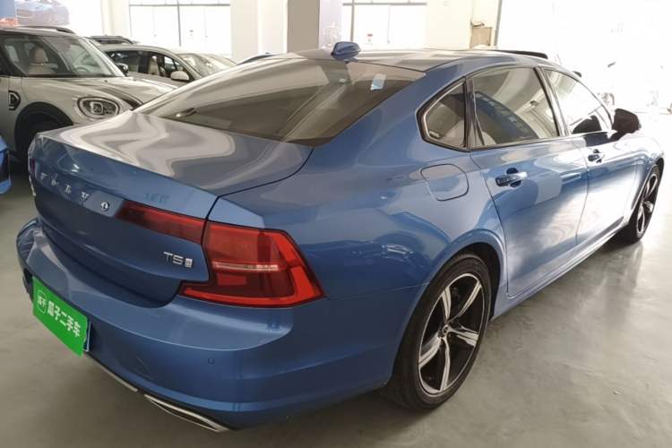 Used Volvo S90 2020 Facelifted T5 Zhiyi Sport Edition Rear Right 45 Deg