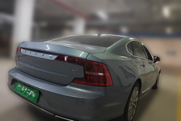 Used Volvo S90 2020 T5 Zhiyi Luxury Edition Rear Right 45 Deg