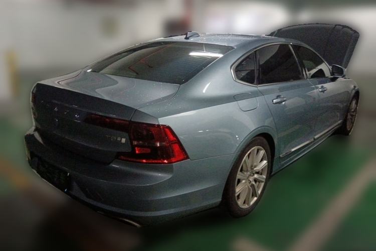 Used Volvo S90 2020 T5 Zhiya Luxury Edition Rear Right 45 Deg