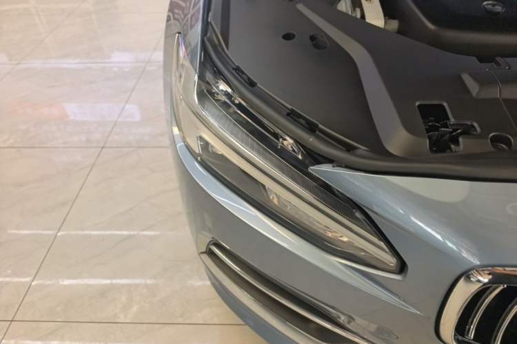 Used Volvo S90 2020 T5 Zhiyi Luxury Edition Right Front Headlight