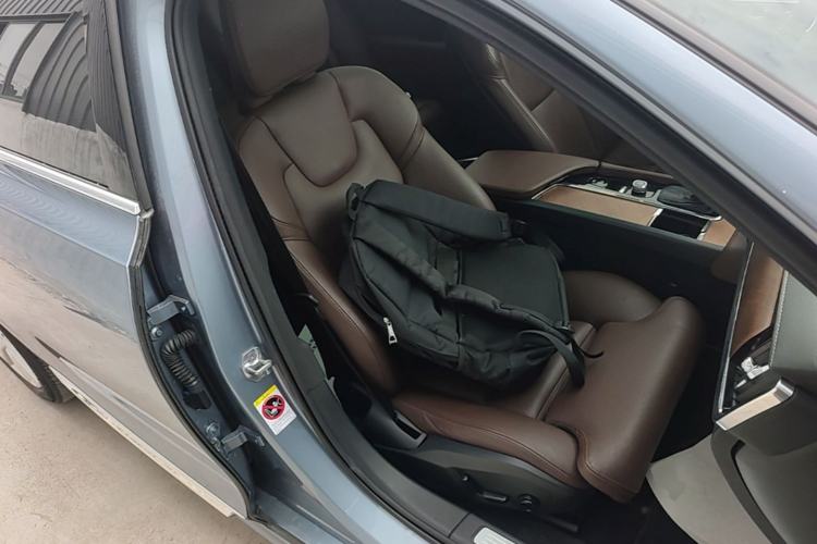 Used Volvo S90 2020 Facelift T5 Smart & Luxurious Edition Right Front Seat