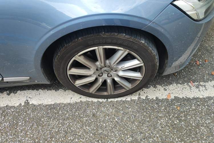 Used Volvo S90 2020 Facelifted T5 Zhiyi Luxury Edition Right Front Wheel Hub