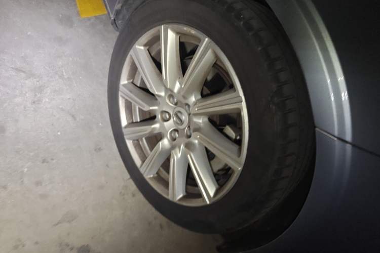 Used Volvo S90 2020 T5 Zhiyi Luxury Edition Right Front Wheel Hub