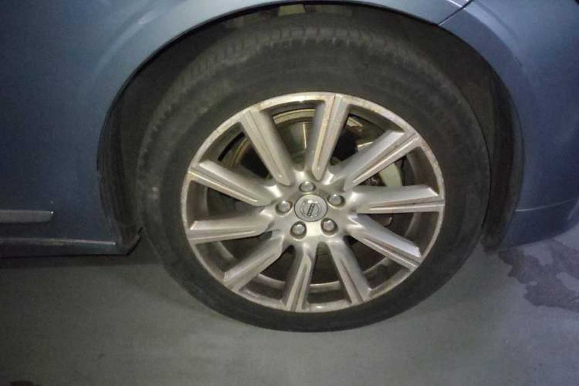 Used Volvo S90 2020 T5 Zhiyuan Luxury Edition Right Front Wheel Hub