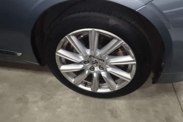 Used Volvo S90 2020 T5 Zhiyi Luxury Edition Right Front Wheel Hub