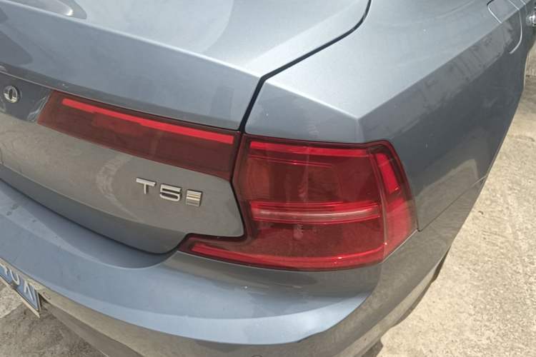 Used Volvo S90 2020 T5 Zhiyi Luxury Edition Right Rear Taillight