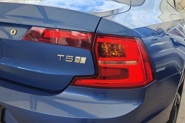 Used Volvo S90 2020 T5 Zhiyuan Sport Edition Right Rear Taillight