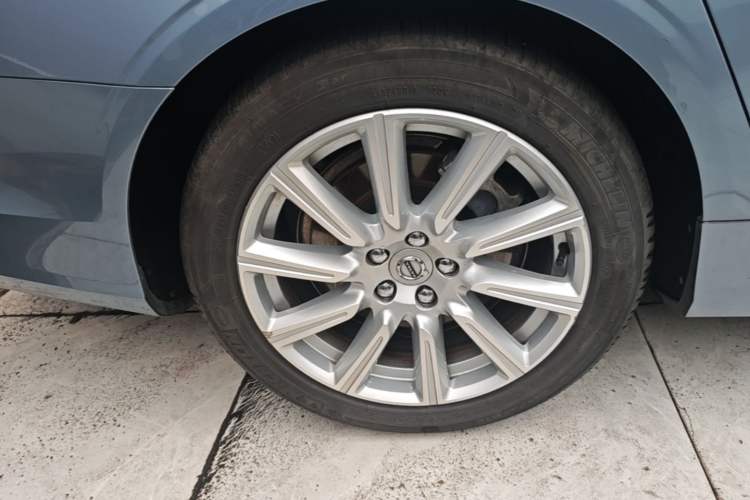 Used Volvo S90 2020 T5 Zhiyi Luxury Edition Right Rear Wheel Hub