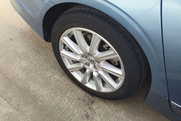 Used Volvo S90 2020 T5 Zhiyi Luxury Edition Right Rear Wheel Hub