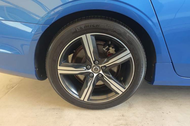 Used Volvo S90 2020 T5 Zhiyuan Sport Edition Right Rear Wheel Hub
